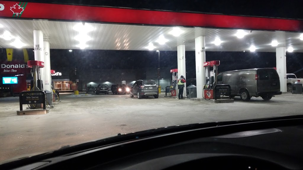 Red River Co-op Gas Bar | 1008 Keewatin St, Winnipeg, MB R2R 2V1, Canada | Phone: (204) 632-5190