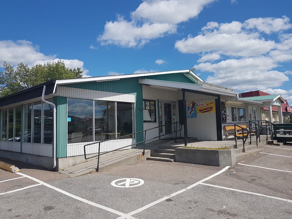 Roi Du Chien Chaud (Le) | 103 Rue de Quen, Dolbeau-Mistassini, QC G8L 4R9, Canada | Phone: (418) 276-5263