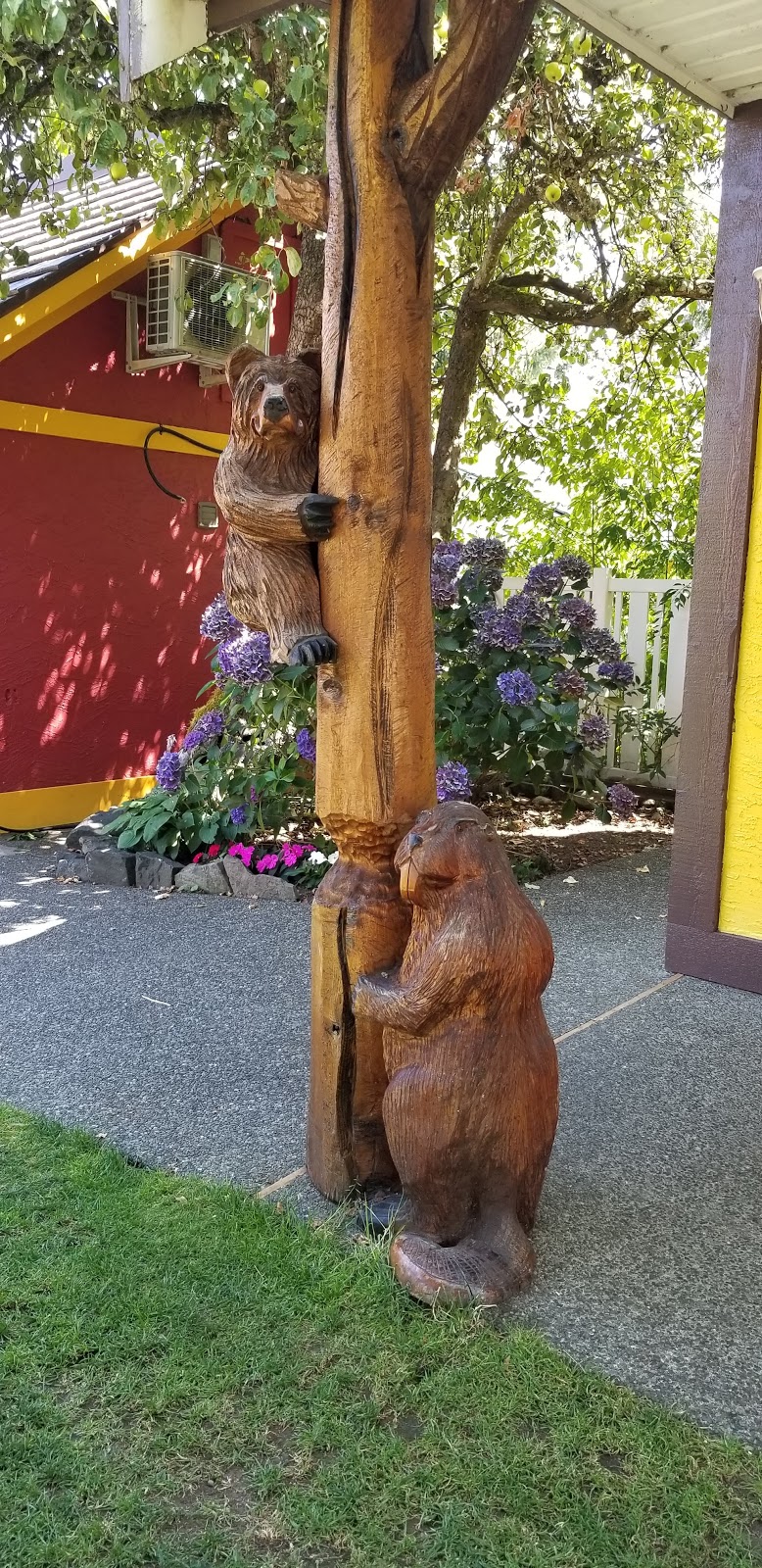 Baby Bears Ice Cream Shoppe | 9748 Willow St, Chemainus, BC V0R 1K0, Canada | Phone: (250) 246-1059