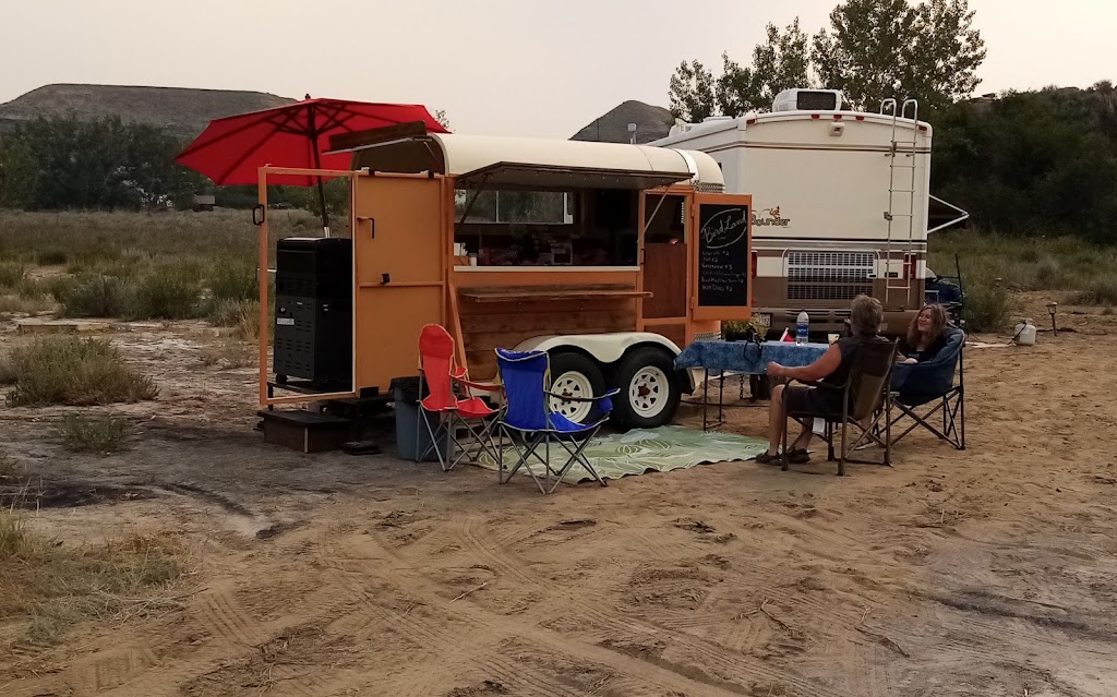Birdland Food and Drinks | 277 2 Ave, East Coulee, AB T0J 1B0, Canada | Phone: (403) 334-9522