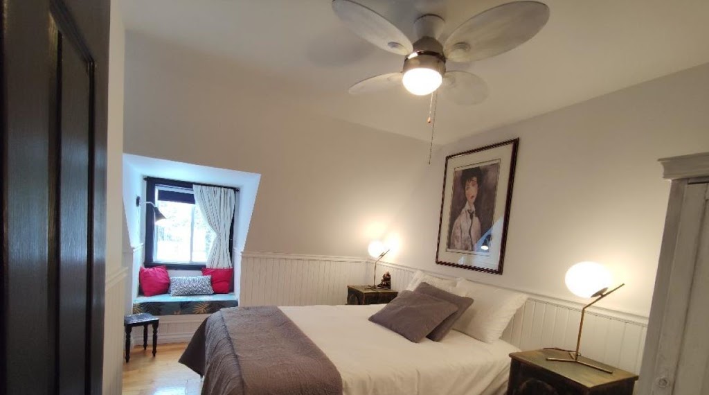 Gite La Trembling | 1315 Montée Kavanagh, Mont-Tremblant, QC J8E 2P3, Canada | Phone: (819) 425-5959