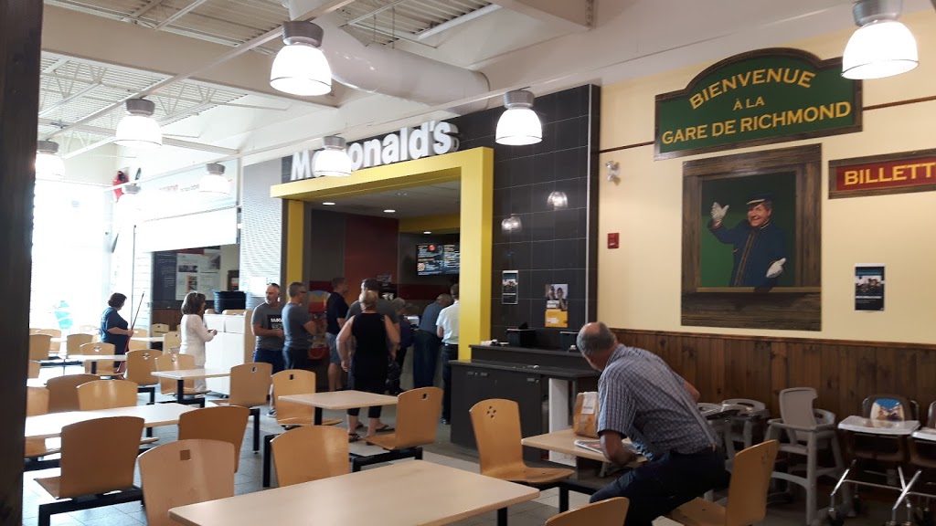 Aire de service de Melbourne | 1035 QC-243, Melbourne, QC J0B 2B0, Canada