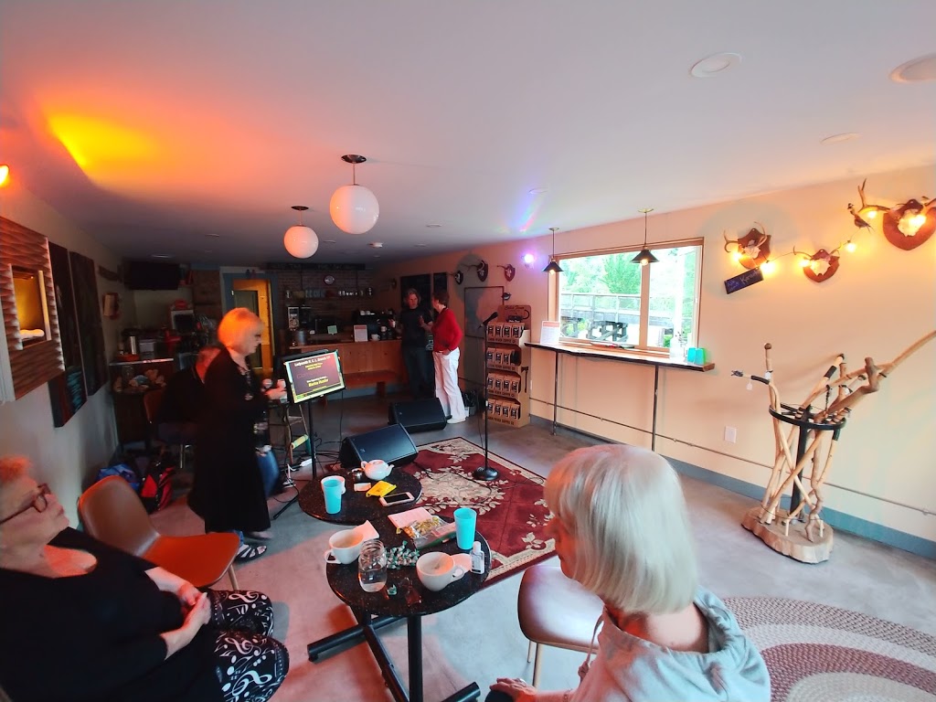 Eds Coffeehouse | 67 S Shore Rd, Lake Cowichan, BC V0R 2G0, Canada | Phone: (250) 507-7110