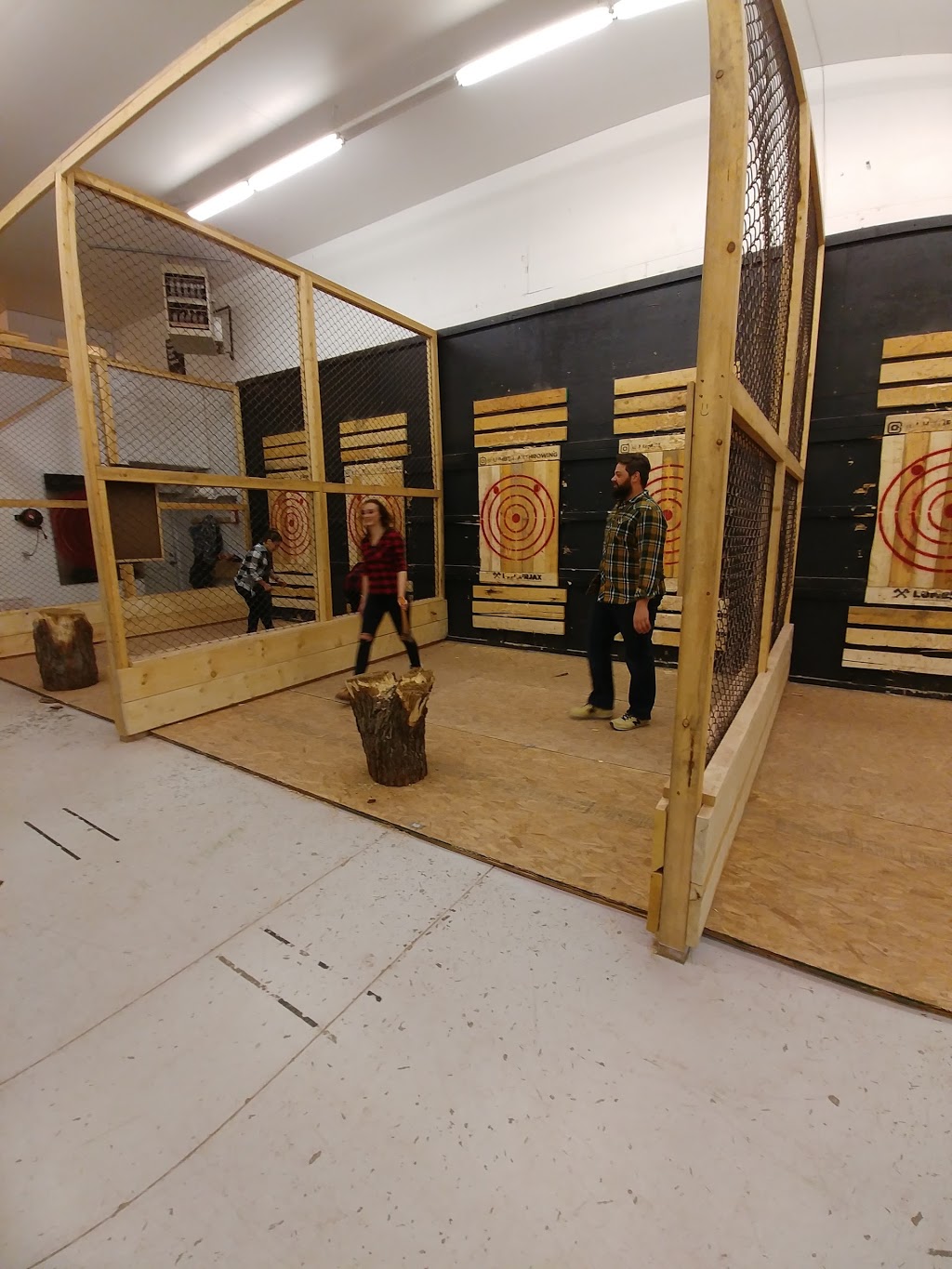 Lumberjax Axe Throwing | 1437 Elliott St, Regina, SK S4N 3G6, Canada | Phone: (844) 515-1455