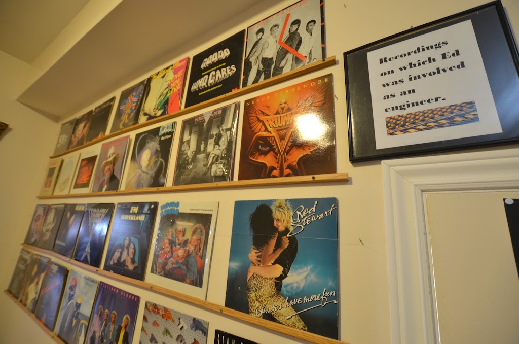 Executive Stereo | 2076 Avenue Rd, North York, ON M5M 4A6, Canada | Phone: (416) 927-1400