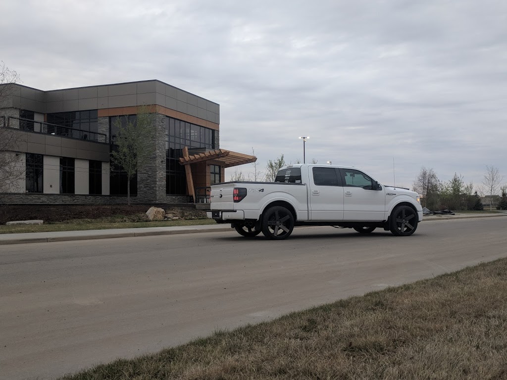 Henry Singer Park | 14940 142 St NW, Edmonton, AB T6V 1H9, Canada | Phone: (780) 443-6016