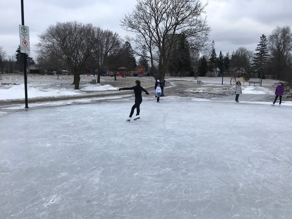 Waterdown Skating Loop | 200 Hamilton St N, Waterdown, ON L0R 2H0, Canada | Phone: (905) 546-3747