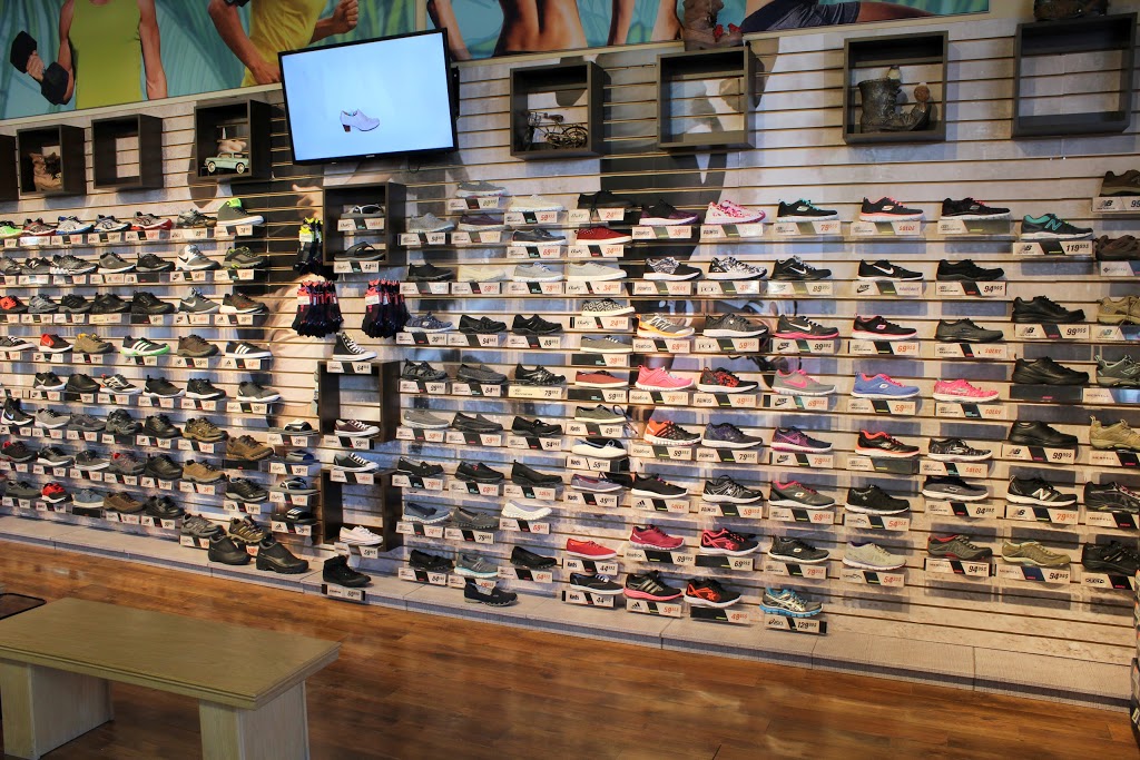 Chaussures Pop | 226 Rue Saint-Jude N, Granby, QC J2J 2R8, Canada | Phone: (450) 361-2777