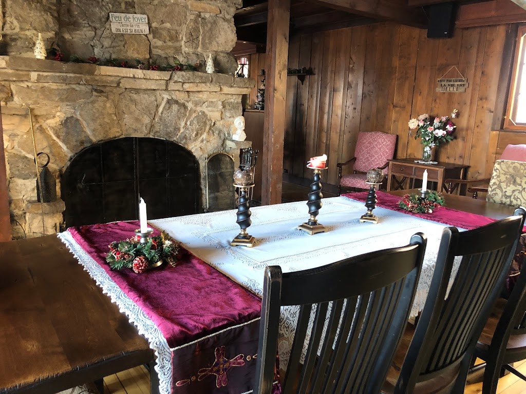 Auberge sur la Côte | 205 Chem. des Falaises, La Malbaie, QC G5A 3C9, Canada | Phone: (418) 202-9881