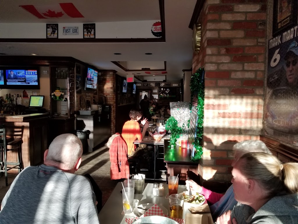 Wing House | 19157 Centre St, Mount Albert, ON L0G 1M0, Canada | Phone: (905) 557-2222