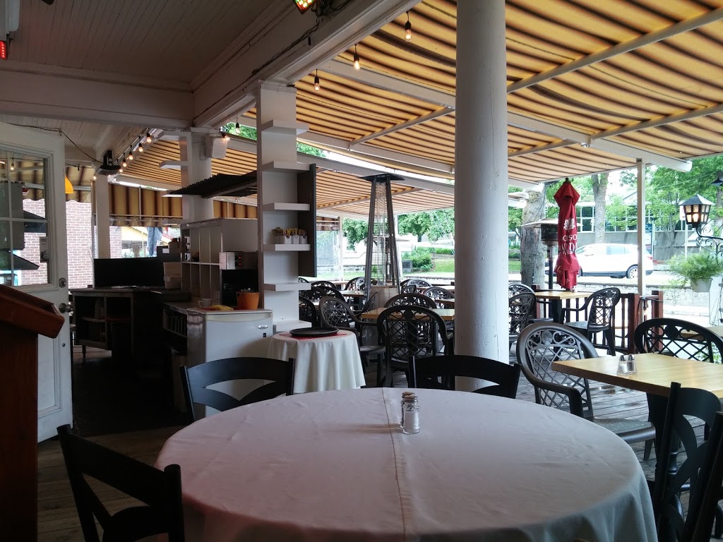 LOrange Bistro | 29 Rue Ambroise Fafard, Baie-Saint-Paul, QC G3Z 2J2, Canada | Phone: (418) 240-1197