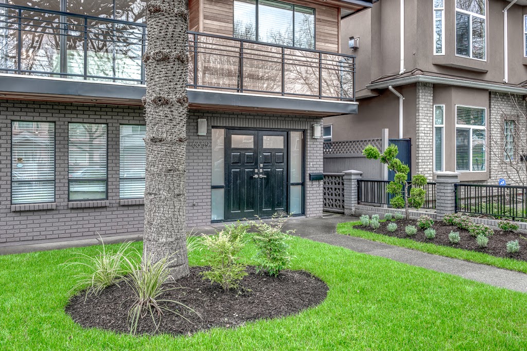 comor construction | 3355 Watkins Ave, Coquitlam, BC V3E 0E2, Canada | Phone: (778) 688-1539