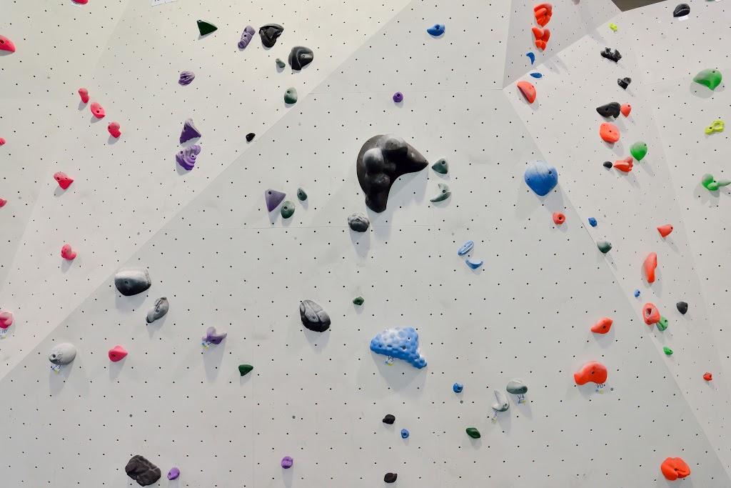 Hub Climbing Markham | 165 McIntosh Dr, Markham, ON L3R 0N6, Canada | Phone: (905) 604-4588