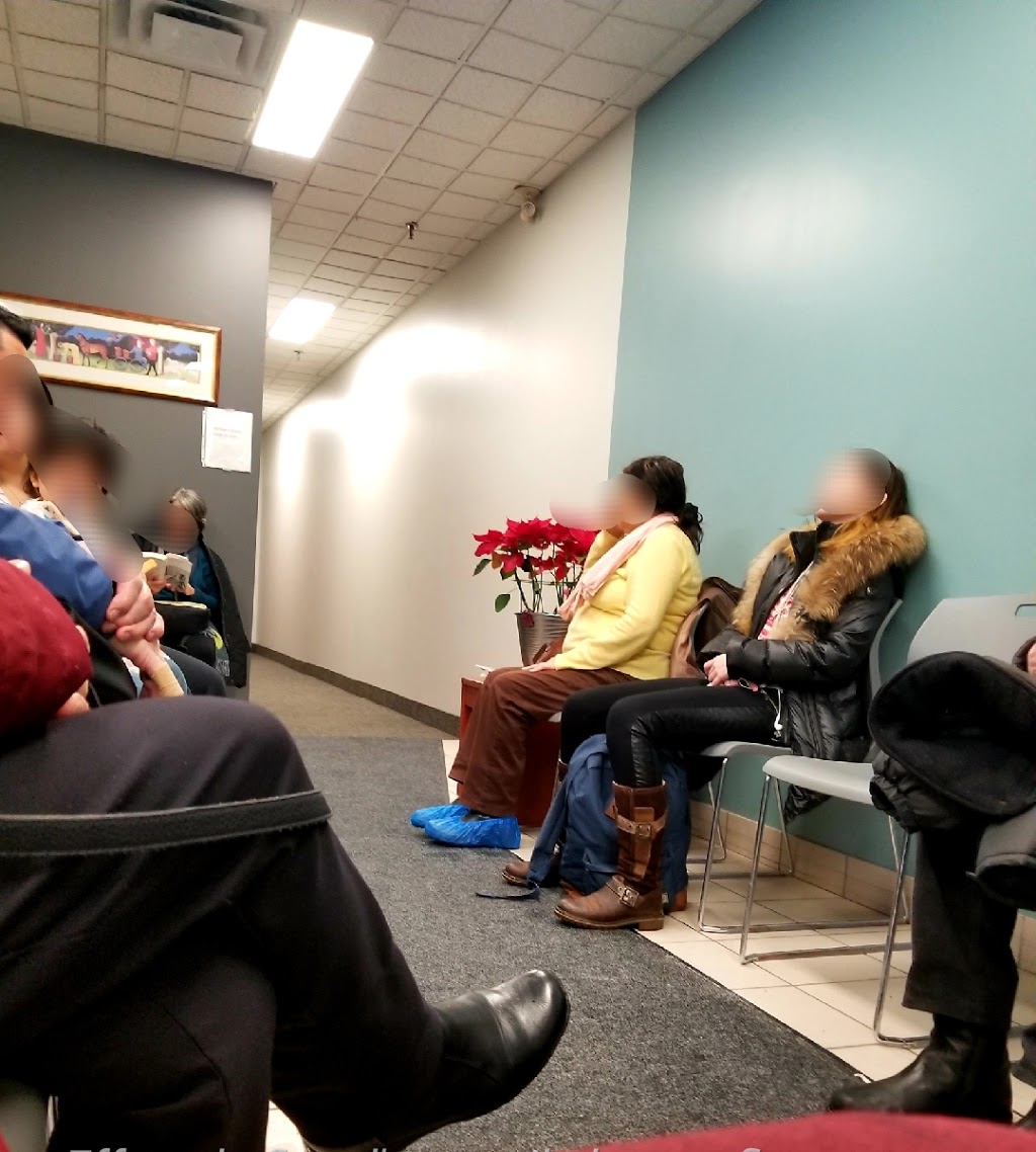 Clinique Medicale St-Sulpice | 1420 Rue Legendre E, Montréal, QC H2M 1H5, Canada | Phone: (514) 382-0552