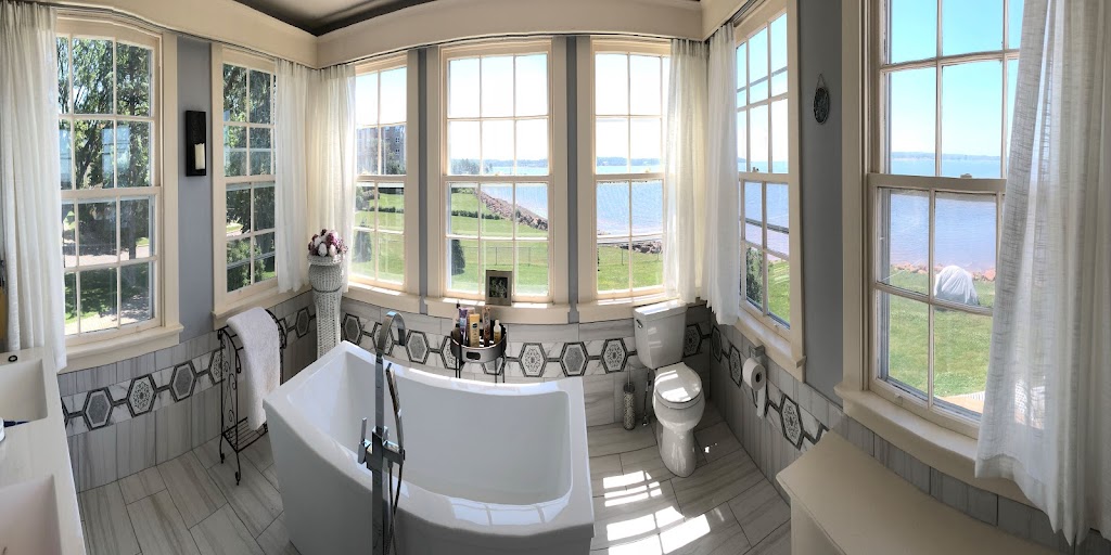 1 West Inn Waterfront | 1 West St, Charlottetown, PE C1A 3S3, Canada | Phone: (902) 916-9933