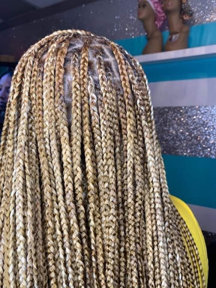 Salon La Tête Folle Africaines DREADLOCKS Africain Crazy Head | 449 Rue Saint-Georges, Saint-Jean-sur-Richelieu, QC J3B 2V7, Canada | Phone: (438) 969-8927