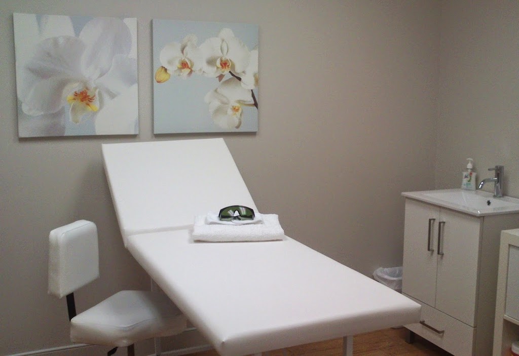 Dermo-esthétique | 4375 Boul Notre-Dame #202, Laval, QC H7W 1T4, Canada | Phone: (514) 715-7150