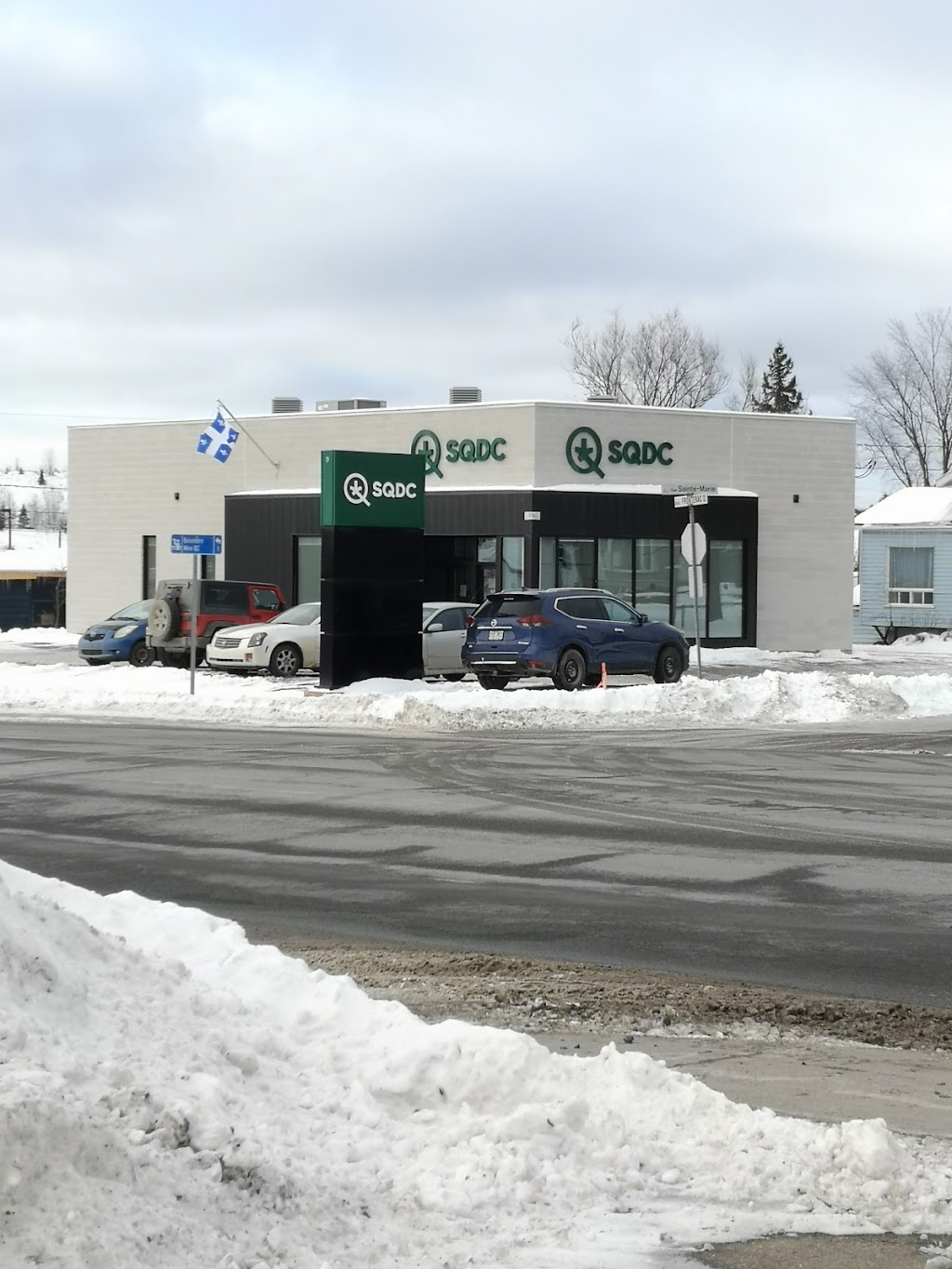 SQDC | 4065 Bd Frontenac O, Thetford Mines, QC G6H 2A7, Canada | Phone: (581) 680-2005