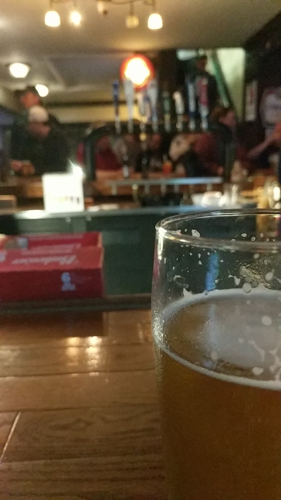 Finnigans Pub | 347 Montreal Rd unit 347, Vanier, ON K1L 6B2, Canada | Phone: (613) 747-2578
