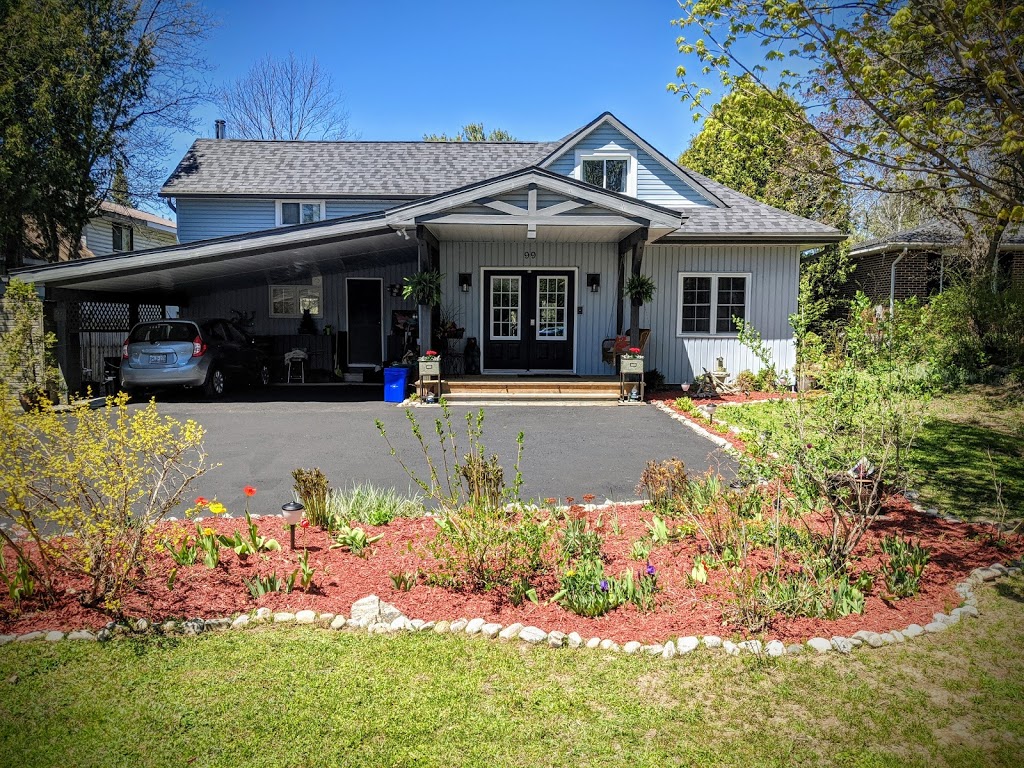 The Muskoka River Chalet | 99 Front St, Bracebridge, ON P1L 1J6, Canada | Phone: (416) 774-8311