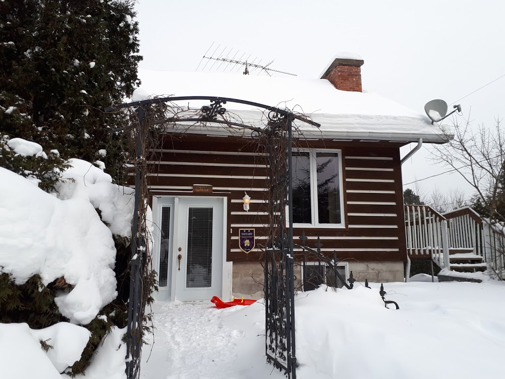 Auberge du Trappeur | 2120 Chemin St François, Saint-Mathieu-du-Parc, QC G0X 1N0, Canada | Phone: (866) 356-2600