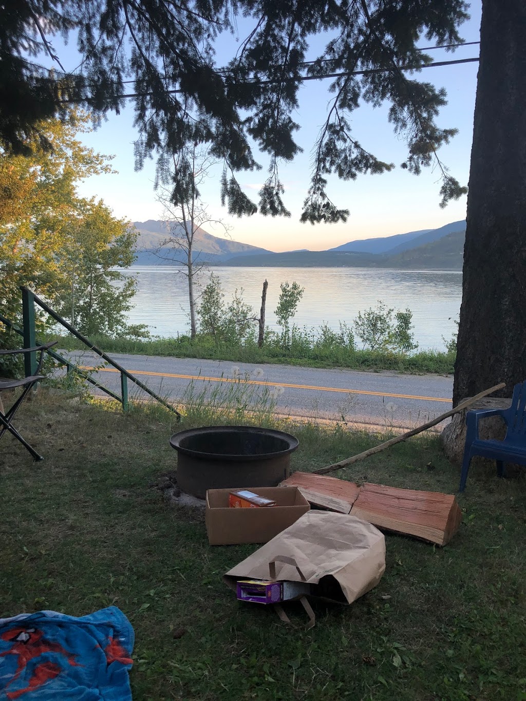 Sky Blue Waters Resort | 3463 Sunnybrae-Canoe Point Rd, Tappen, BC V0E 2X1, Canada | Phone: (250) 835-4531