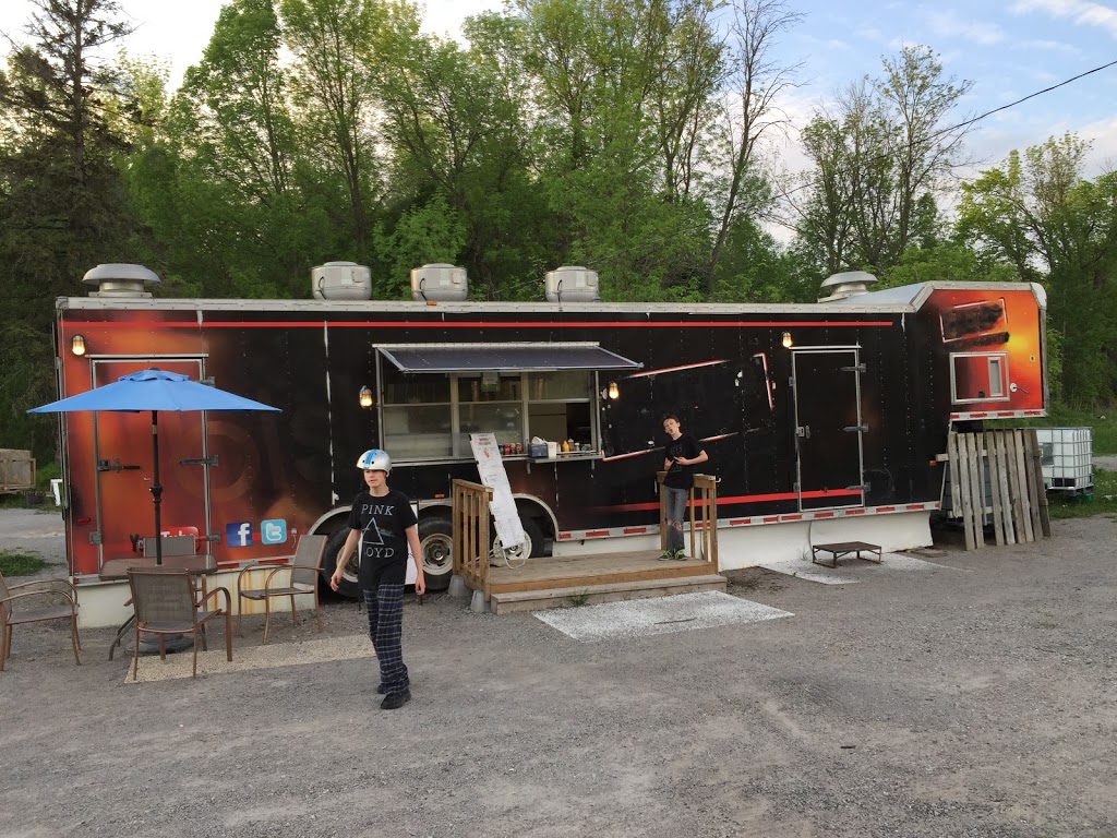 Hungry Voyageur | 14145 ON-12, Waubaushene, ON L0K 2C0, Canada | Phone: (705) 466-2569