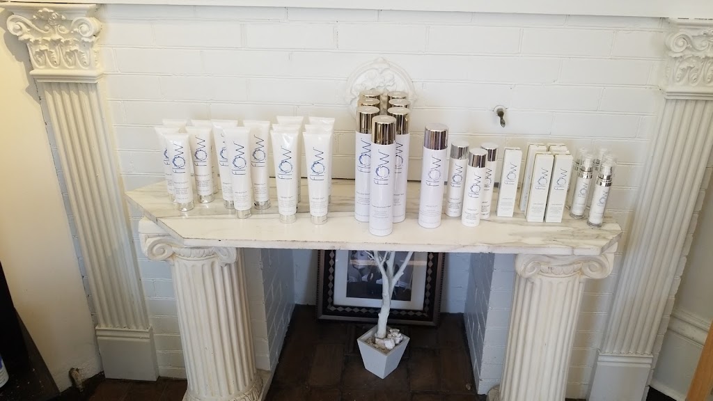 Blondies Hair Studio | 47 Worsley St, Barrie, ON L4M 1L7, Canada | Phone: (705) 722-4798
