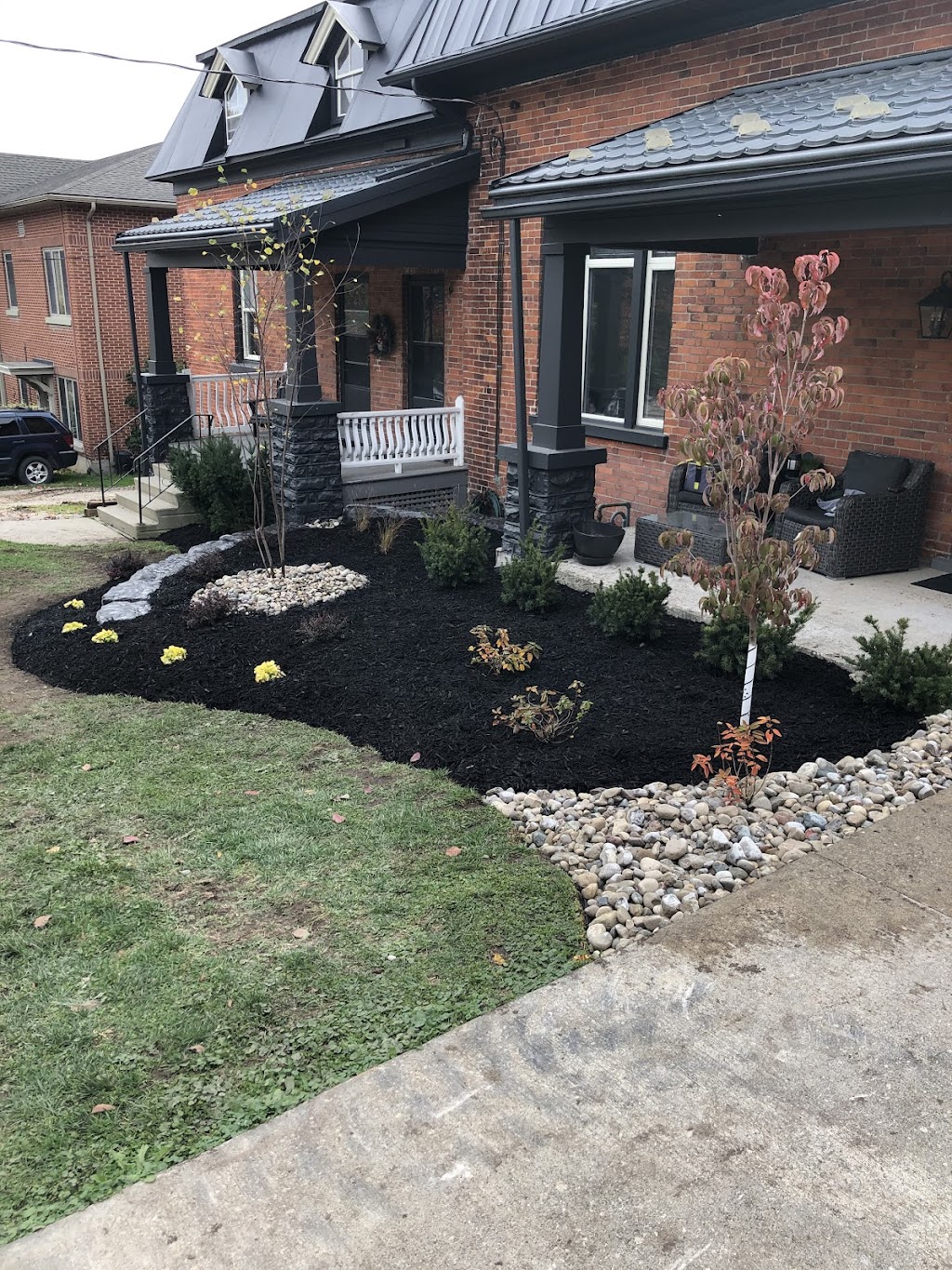 Helenas Gardening | 68 Nelson St, Mitchell, ON N0K 1N0, Canada | Phone: (519) 276-1749