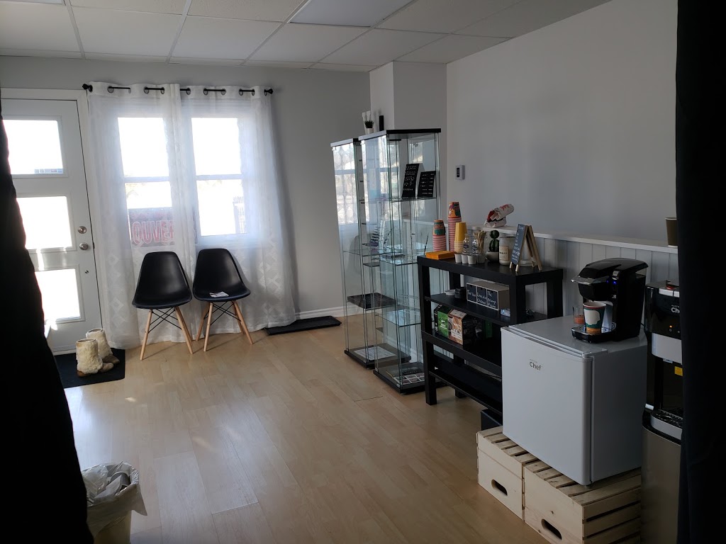 V Salon | 89 Rue Principale #100, Châteauguay, QC J6K 1G1, Canada | Phone: (450) 201-0908