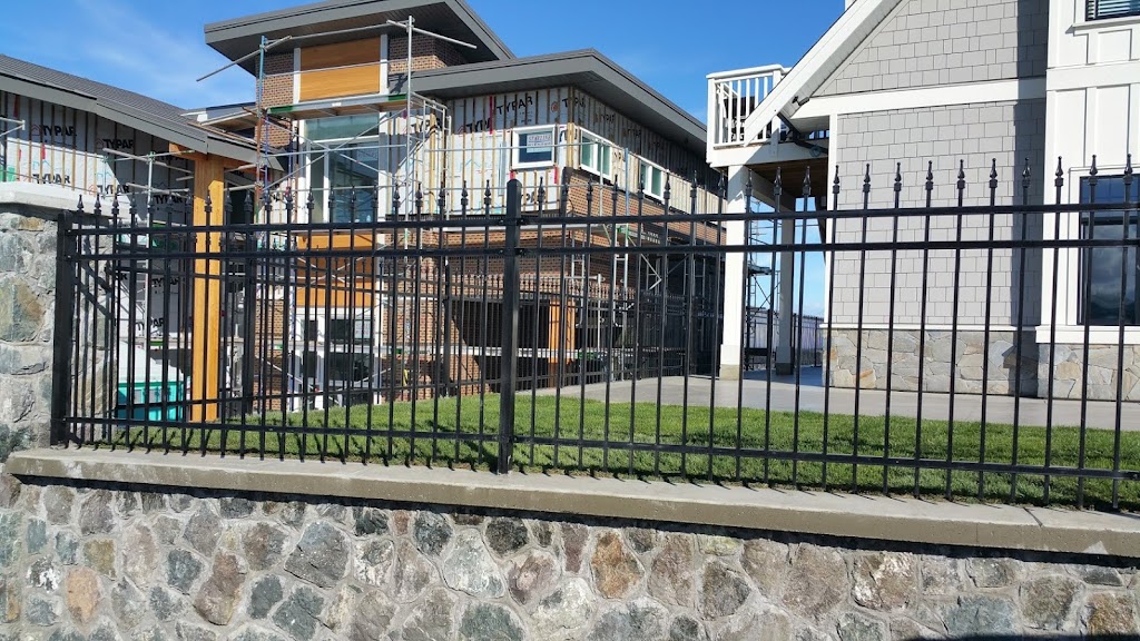 Northwest Fencing Ltd | 1039 Dunford Ave, Victoria, BC V9B 2S4, Canada | Phone: (778) 406-0901