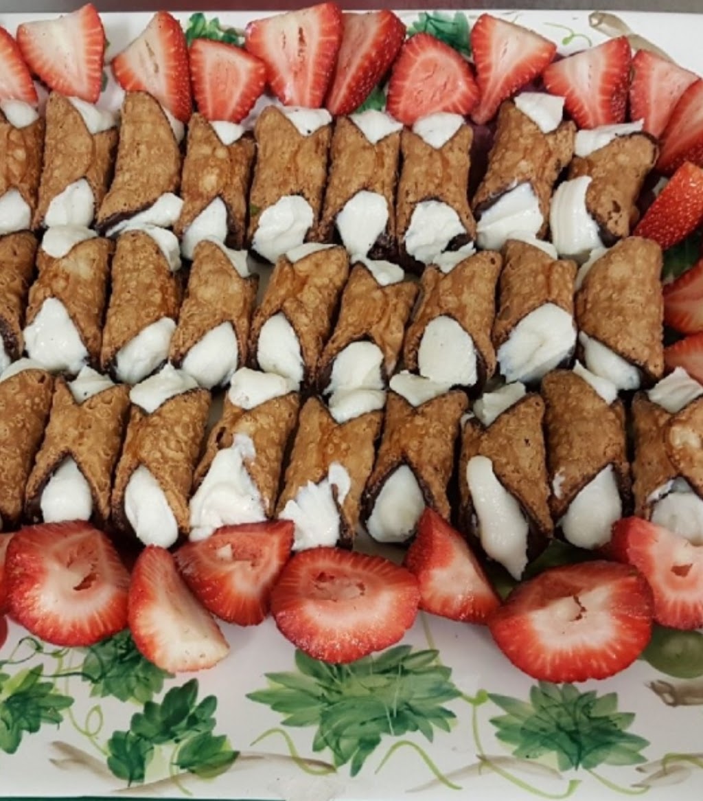 Julias Bistro and Catering | 217 Niagara St, Dunnville, ON N1A 2A9, Canada | Phone: (905) 229-2929