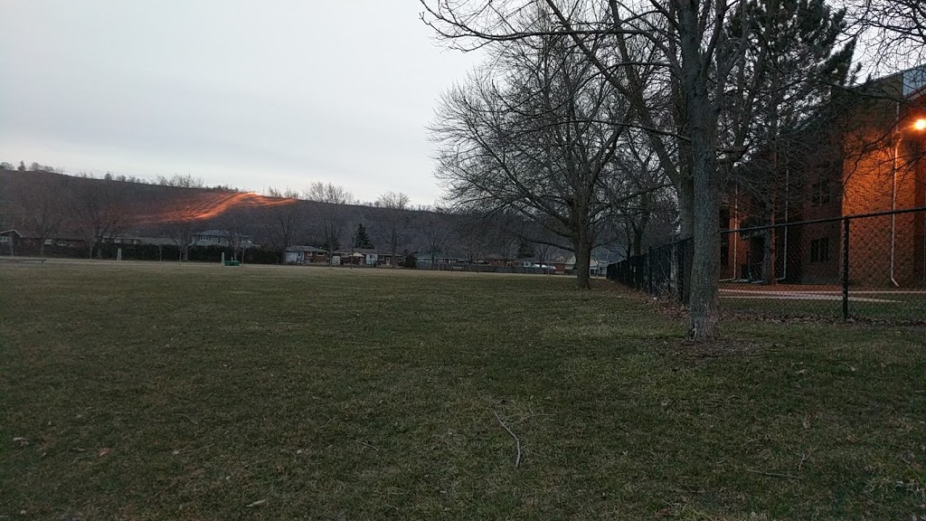 Cherry Heights Park | 90 Stoney Brook Dr, Stoney Creek, ON L8G 3V7, Canada