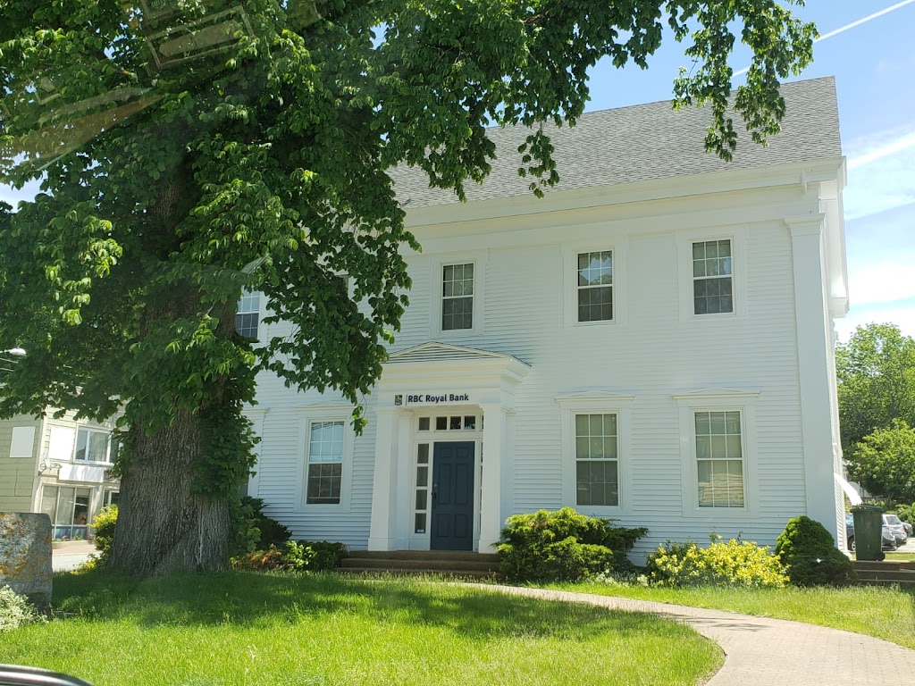 RBC Royal Bank | 209 Main St, Liverpool, NS B0T 1K0, Canada | Phone: (902) 354-5717