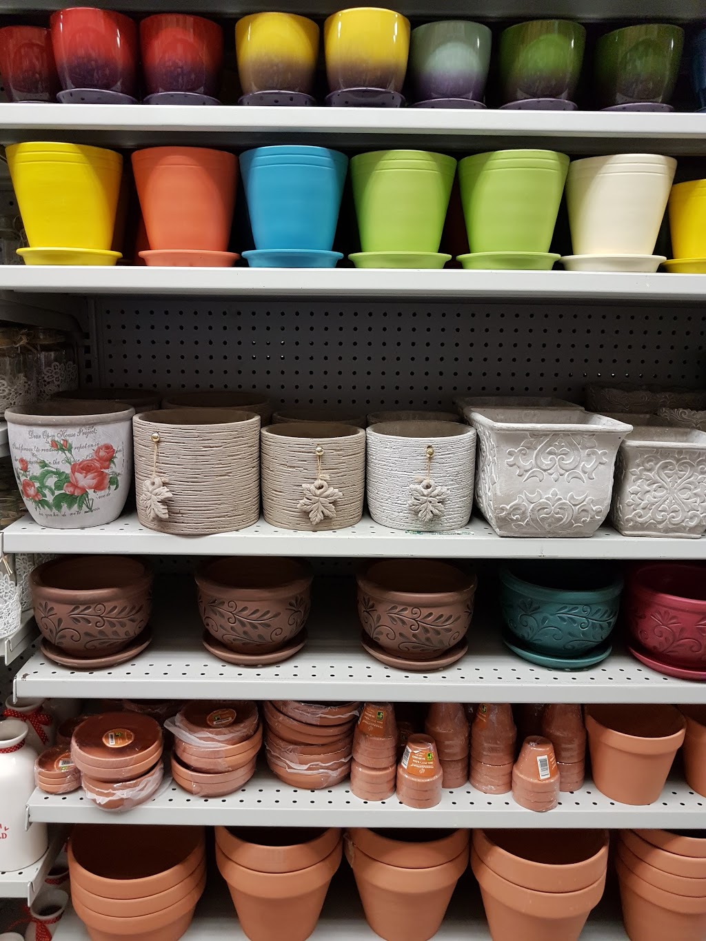Dollarama | North Gate Centre, 1399 McPhillips St, Winnipeg, MB R2V 3C4, Canada | Phone: (204) 334-0266