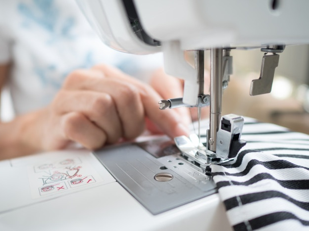Swift Stitch Tailor & Dry Cleaning | 685 Fischer-Hallman Rd, Kitchener, ON N2E 4E9, Canada | Phone: (519) 579-6563