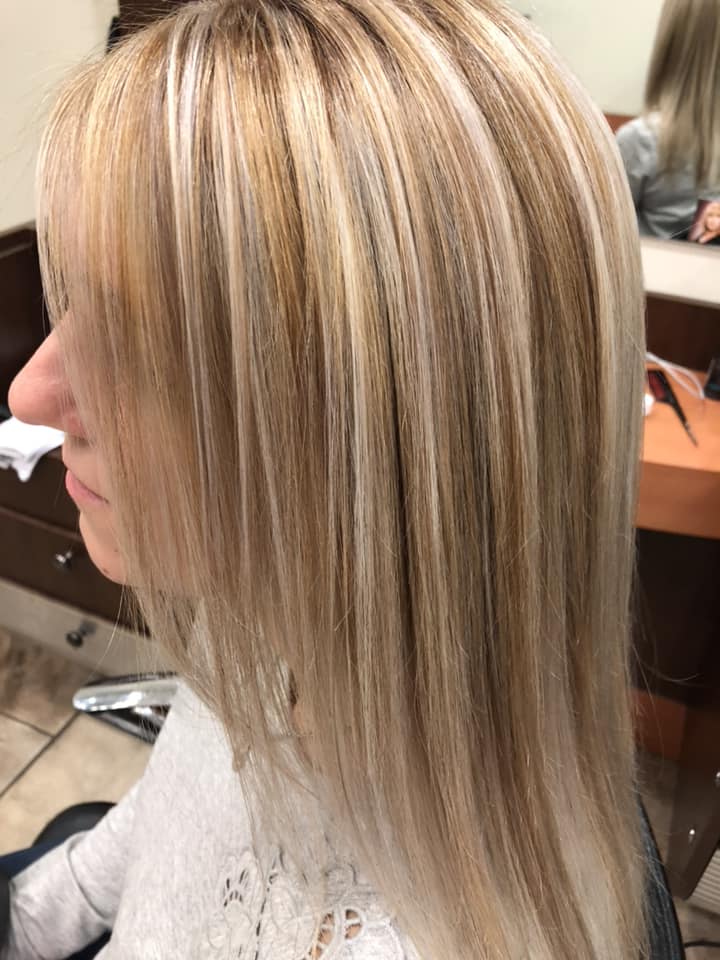 En Vogue Hair Salon & Spa Park Lawn Area | 106-2240 Lake Shore Blvd W, Legion Rd, Toronto, ON M8V 0B1, Canada | Phone: (416) 536-9112