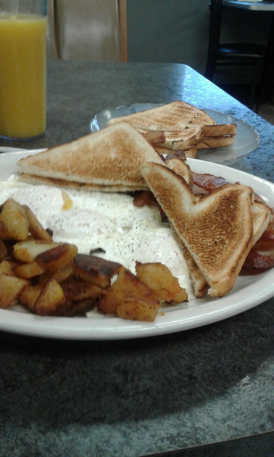 Nelsons Cafe | 2298 River Rd, Niagara Falls, NY 14304, USA | Phone: (716) 694-0444