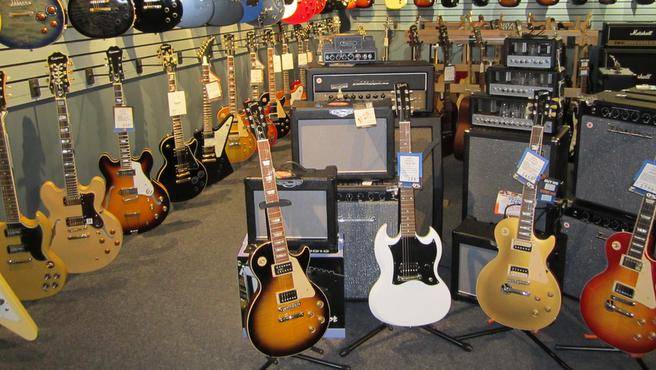 Long & McQuade Musical Instruments | 1133 Markham Rd, Scarborough, ON M1H 2Y5, Canada | Phone: (416) 439-8001