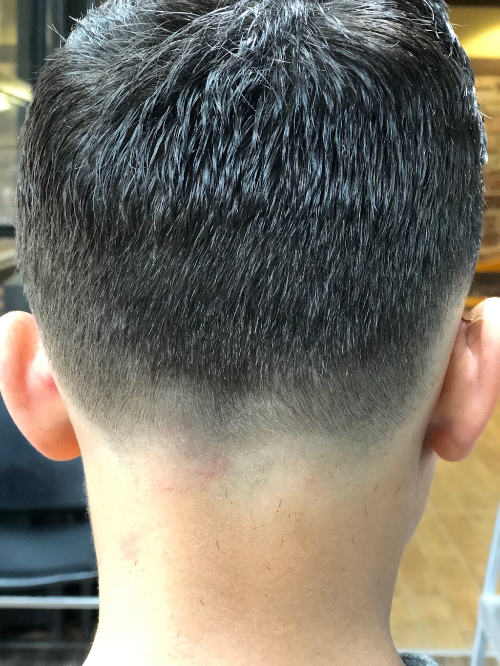 Mahdi le barbier | 795 Boulevard du Lac, Québec, QC G2M 0E3, Canada | Phone: (418) 456-4543