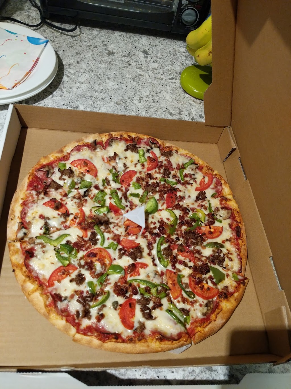 Signature Pizza And Salads | 5120 Roblin Blvd, Winnipeg, MB R3R 0G9, Canada | Phone: (204) 837-1234