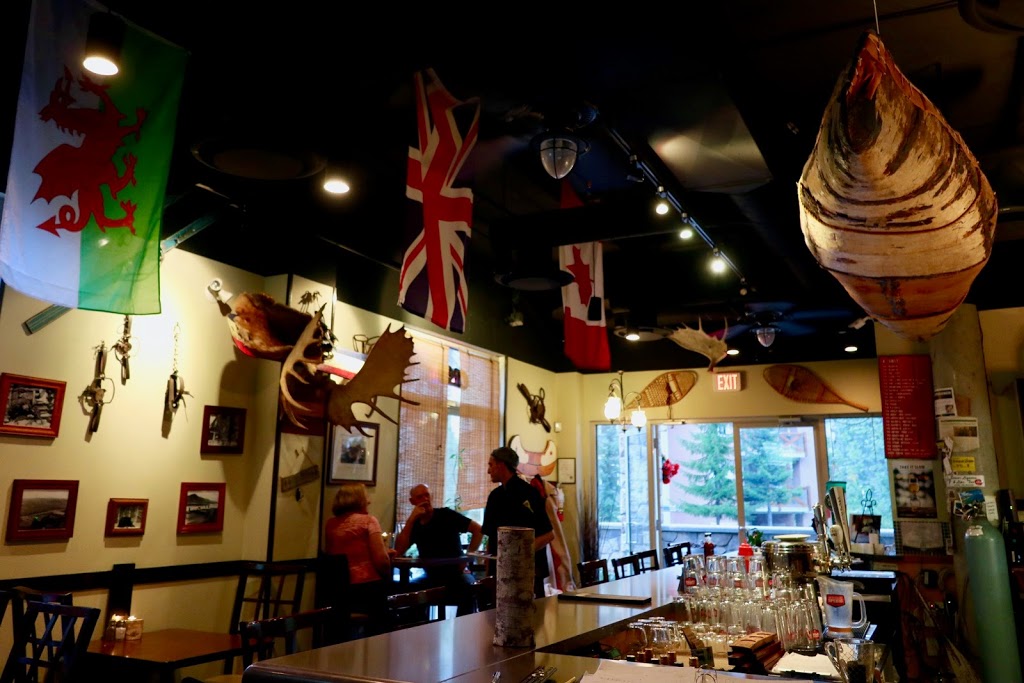 Voyageur Bistro | 3270 Village Way, Sun Peaks, BC V0E 5N0, Canada | Phone: (250) 578-5268