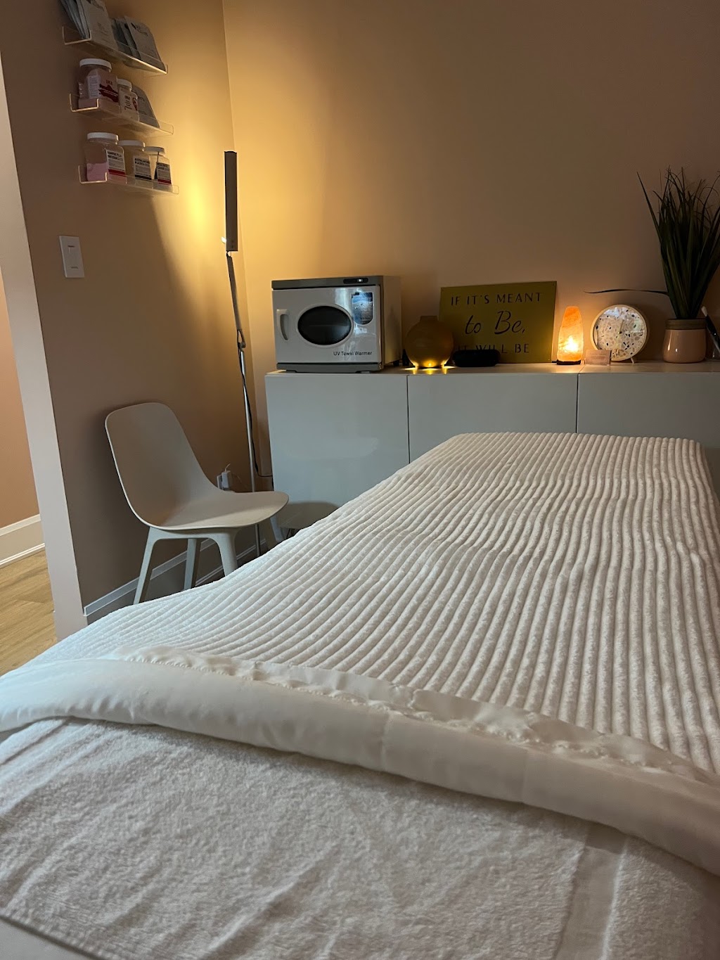ah esthetics | 1002 King St E, Hamilton, ON L8M 1C8, Canada | Phone: (519) 771-8088