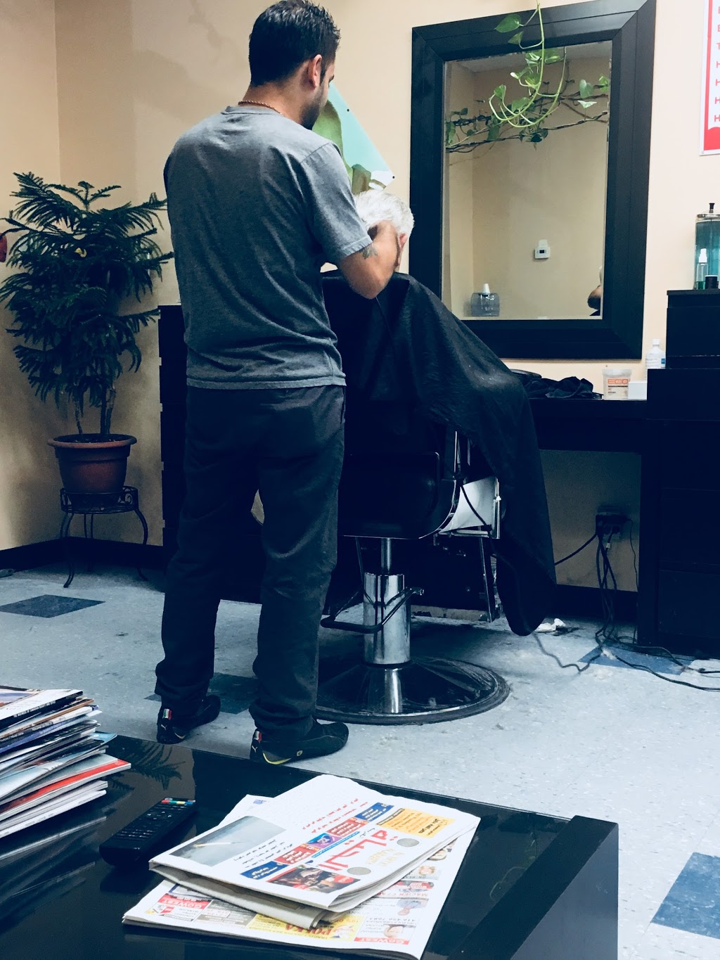 Stars Barber Shop | 35 King St E, Mississauga, ON L5A 4E2, Canada | Phone: (905) 279-2009