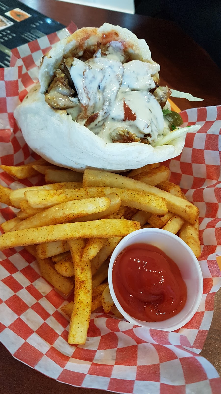 Dejavu Mediterranean Cuisine | 1470 Centre St #7, Thornhill, ON L4J 3N1, Canada | Phone: (905) 709-2274