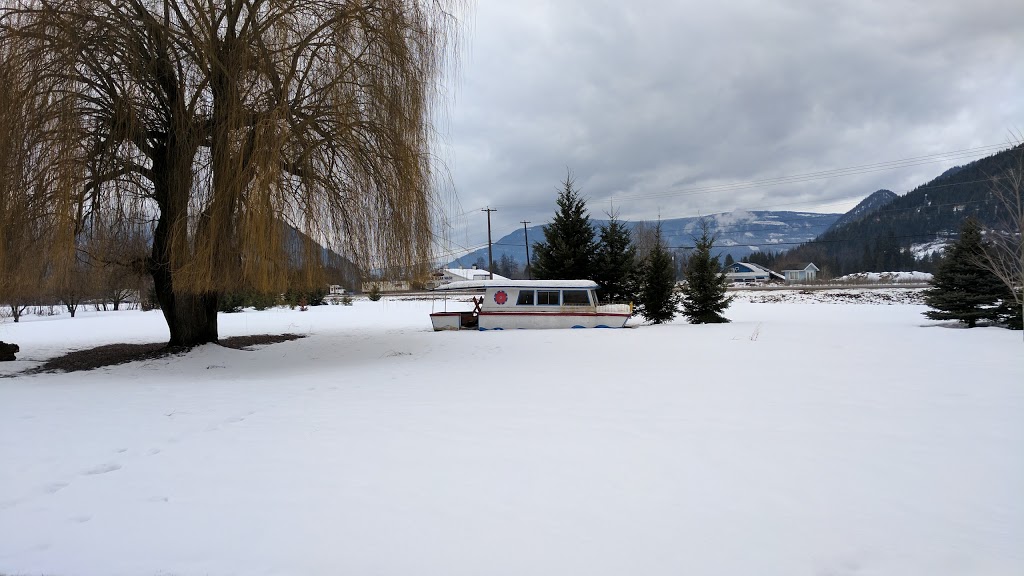 Monashee Motel | 1333 Trans-Canada Hwy, Sicamous, BC V0E 2V0, Canada | Phone: (250) 836-2575