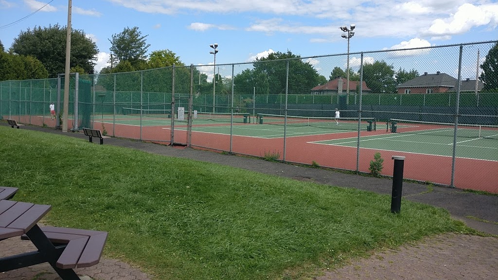 Parc Bisaillon | 1950 Rue la Corne, Saint-Bruno-de-Montarville, QC J3V 5A1, Canada | Phone: (450) 441-8418