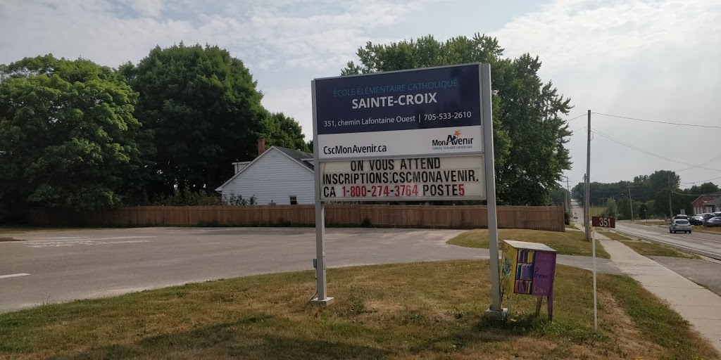 Elementary School Catholic Sainte-Croix | 351 Lafontaine Rd W, Tiny, ON L9M 0H1, Canada | Phone: (705) 533-2610