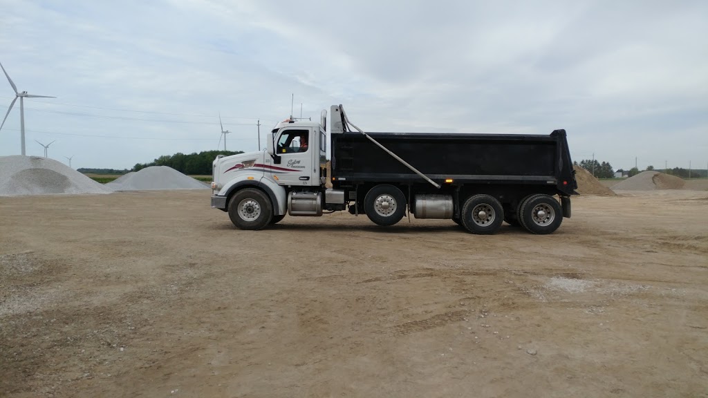 Sykes Trucking Ltd | 6858 14 Line, Merlin, ON N0P 1W0, Canada | Phone: (519) 689-4429