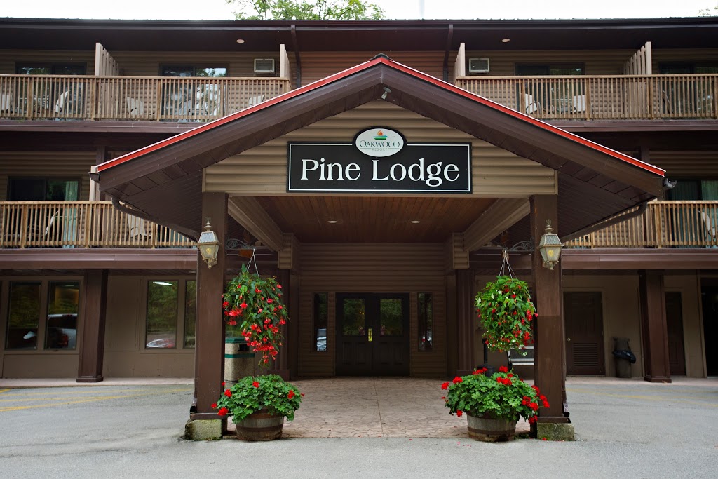 Lakeside Spa At Oakwood Resort | 70671 Bluewater Hwy, Grand Bend, ON N0M 1T0, Canada | Phone: (519) 238-7334